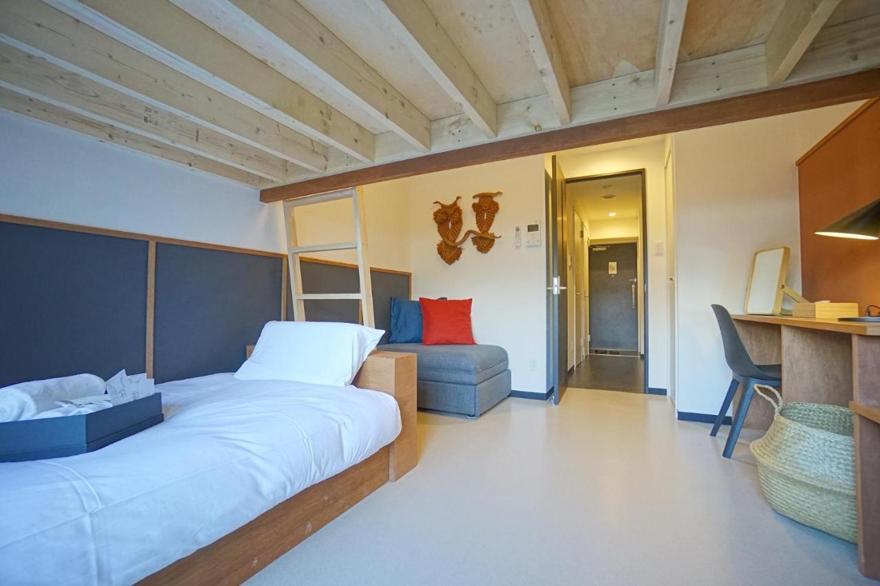 Earthmans Osaka-Jo Lejlighedshotel Eksteriør billede